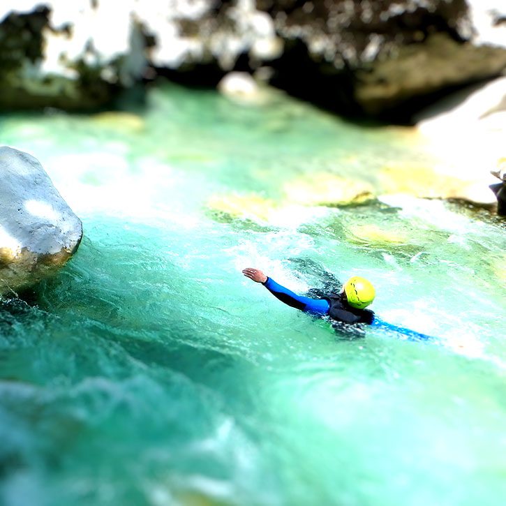 Canyoning sportif et aquatique dans le Verdon entre l'Estellié et l'Imbut | ROCKSIDERS